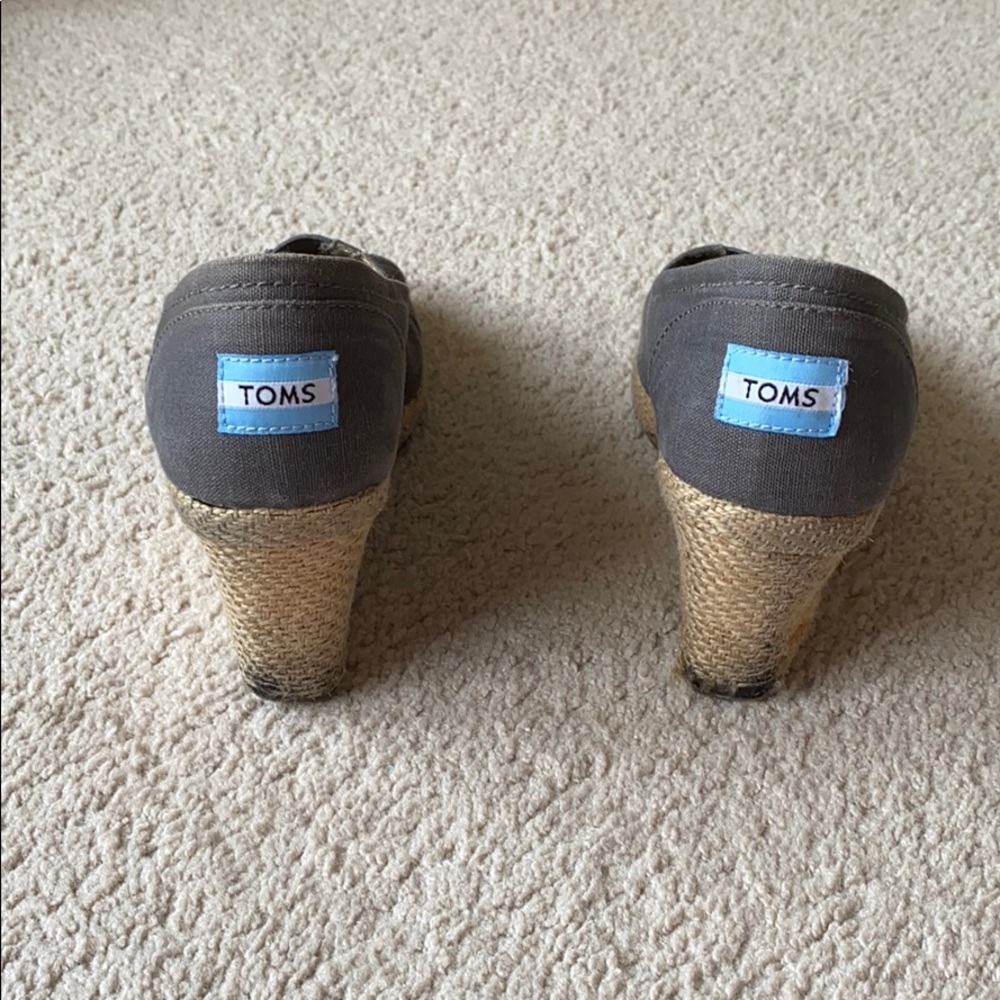 *DONATED* TOMS | classic gray heels